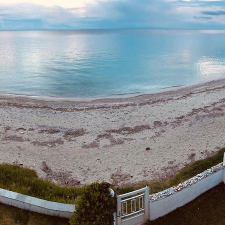 Seafront Maisonette in Fourka Exterior foto