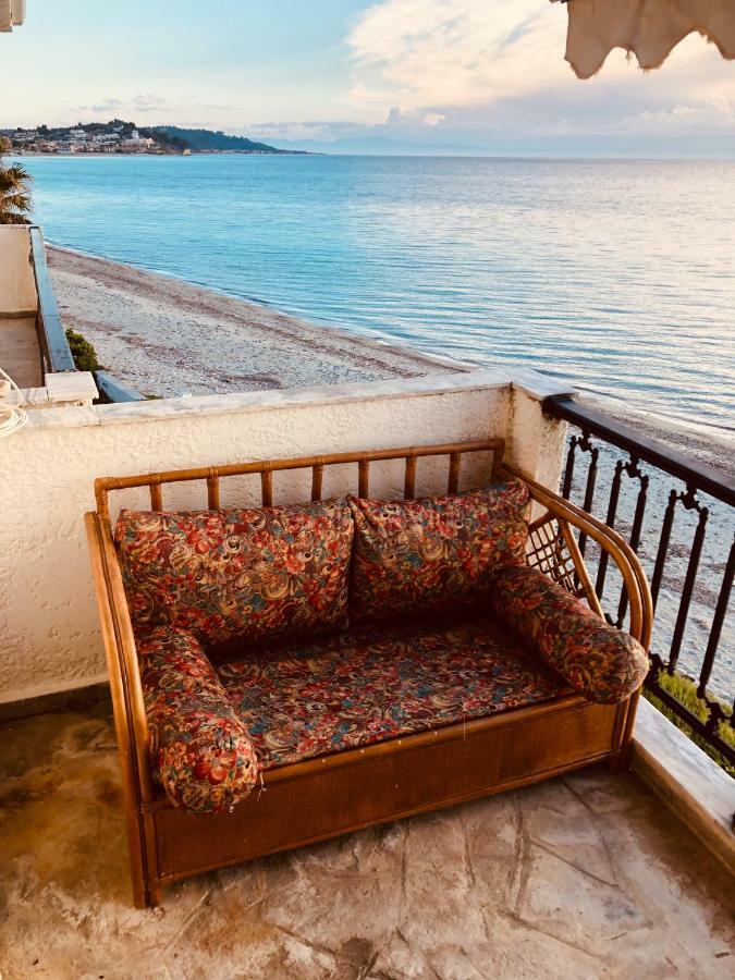 Seafront Maisonette in Fourka Exterior foto
