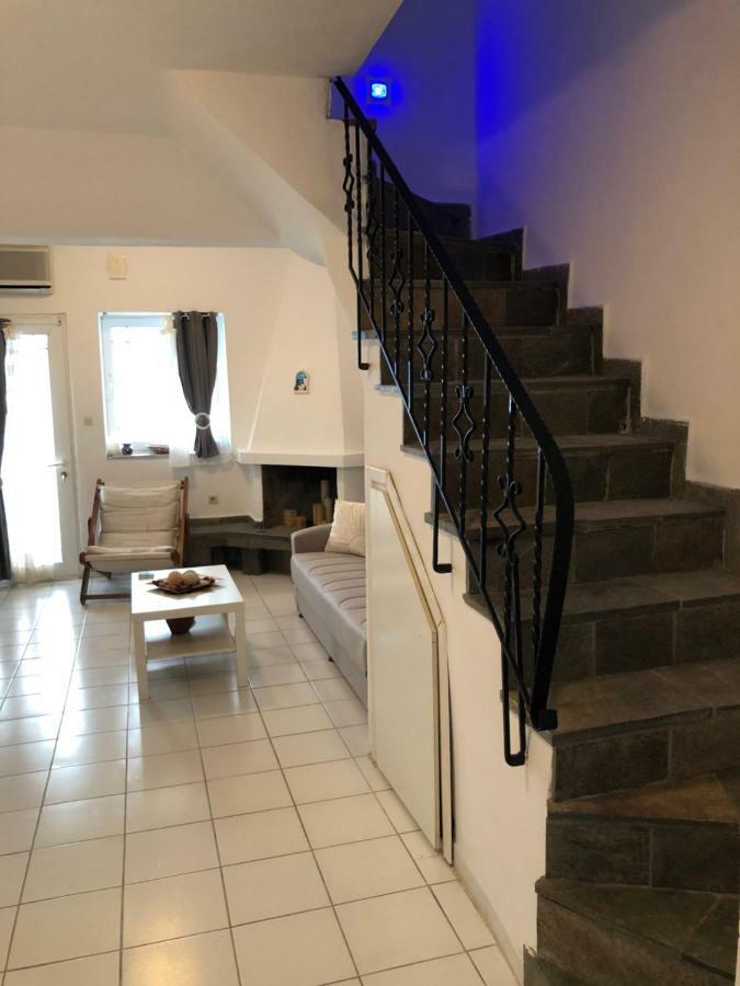 Seafront Maisonette in Fourka Exterior foto